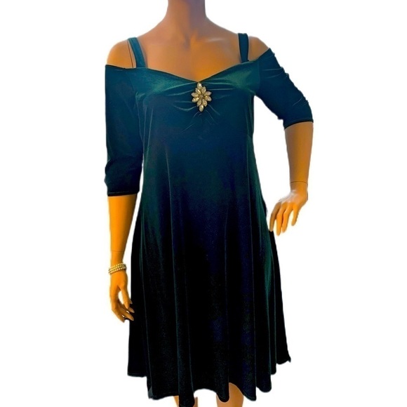 IGIGI Jeweled Velvet Party Dress Plus 22/24 Green Bra-Friendly, 3/4 Sleeves NWOT - Picture 5 of 11